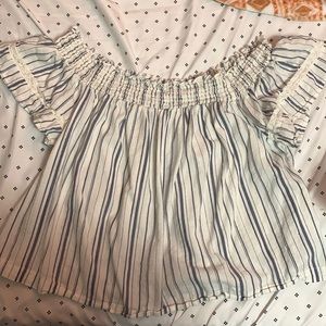 Im re-selling a shirt from Arizona jean co